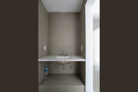 Apartamento à venda com 270m², 4 quartos e 3 vagasBanheiro da Suíte 1