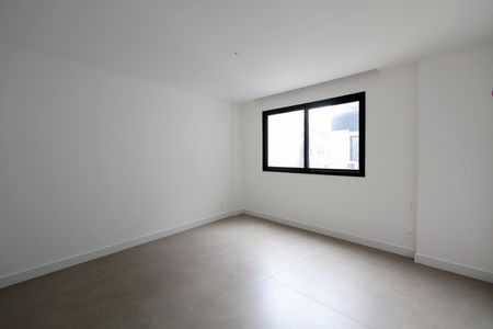 Apartamento à venda com 270m², 4 quartos e 3 vagasSuíte 3