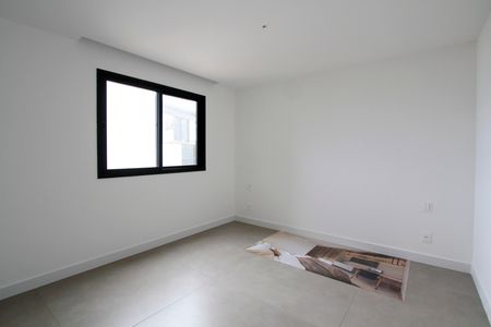 Apartamento à venda com 270m², 4 quartos e 3 vagasSuíte 2