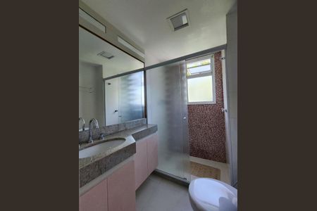 Casa de condomínio à venda com 206m², 4 quartos e 3 vagasBanheiro da Suíte 2