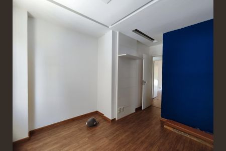 Casa de condomínio à venda com 206m², 4 quartos e 3 vagasSuíte 4