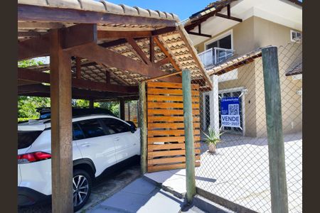 Casa de condomínio à venda com 206m², 4 quartos e 3 vagasPlaquinha