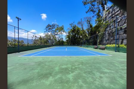 Casa de condomínio à venda com 206m², 4 quartos e 3 vagasÁrea Comum