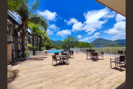 Casa de condomínio à venda com 206m², 4 quartos e 3 vagasÁrea Comum