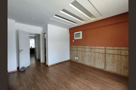 Casa de condomínio à venda com 206m², 4 quartos e 3 vagasSuíte 1