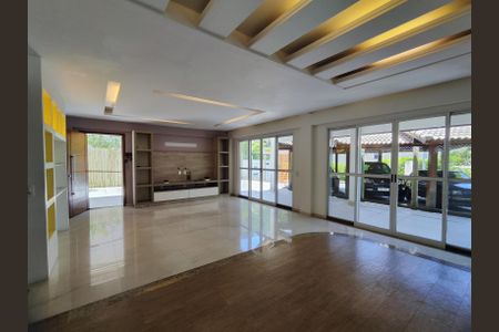 Sala de casa de condomínio à venda com 4 quartos, 206m² em Recreio dos Bandeirantes, Rio de Janeiro