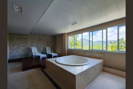 Casa de condomínio à venda com 206m², 4 quartos e 3 vagasÁrea Comum