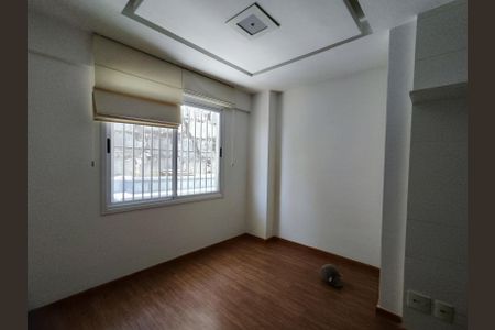 Casa de condomínio à venda com 206m², 4 quartos e 3 vagasSuíte 4