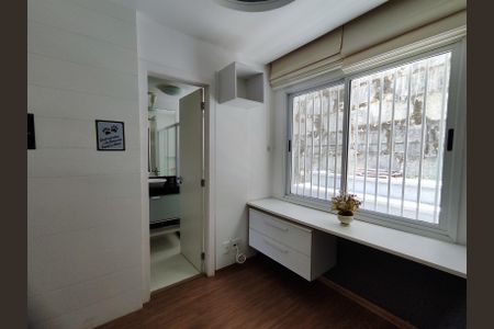 Casa de condomínio à venda com 206m², 4 quartos e 3 vagasSuíte 3