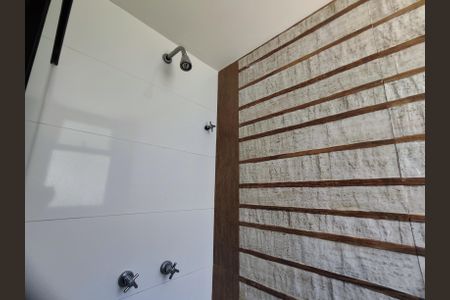 Casa de condomínio à venda com 206m², 4 quartos e 3 vagasBanheiro da Suíte 1