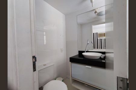 Casa de condomínio à venda com 206m², 4 quartos e 3 vagasBanheiro da Suíte 3