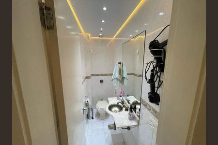 Apartamento à venda com 77m², 2 quartos e 1 vaga