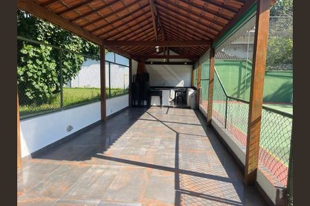 Apartamento à venda com 77m², 2 quartos e 1 vaga