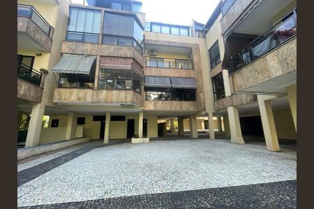 Apartamento à venda com 77m², 2 quartos e 1 vaga