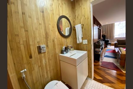 Apartamento à venda com 146m², 3 quartos e 1 vagaBanheiro social