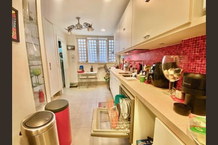 Apartamento à venda com 146m², 3 quartos e 1 vagaCozinha