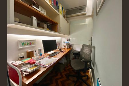 Apartamento à venda com 146m², 3 quartos e 1 vagaEscritório 1