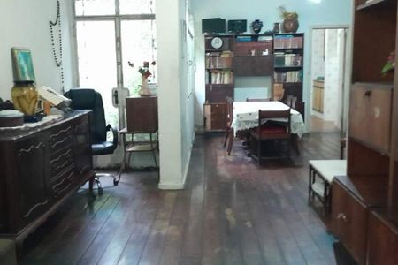 Casa à venda com 298m², 3 quartos e 1 vaga