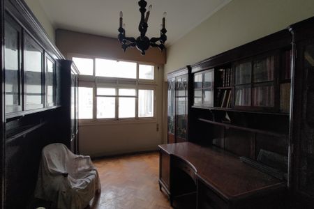 Apartamento à venda com 200m², 4 quartos e 1 vagaEscritório