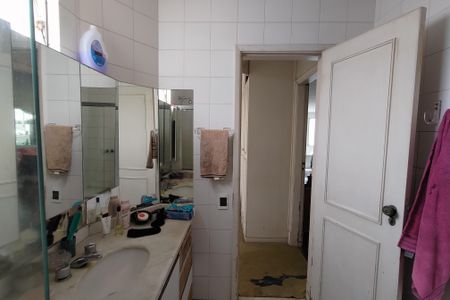 Apartamento à venda com 200m², 4 quartos e 1 vagaBanheiro da Suíte 2