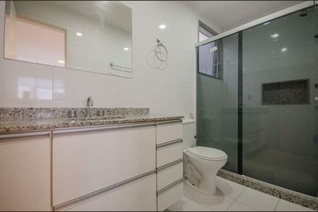 Apartamento à venda com 198m², 3 quartos e 3 vagas