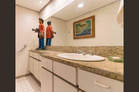 Apartamento à venda com 145m², 4 quartos e 1 vaga