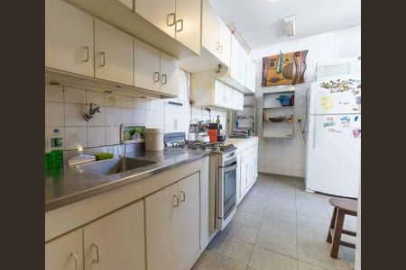 Apartamento à venda com 145m², 4 quartos e 1 vaga