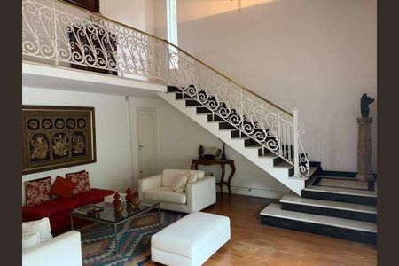 Casa à venda com 452m², 4 quartos e 4 vagas