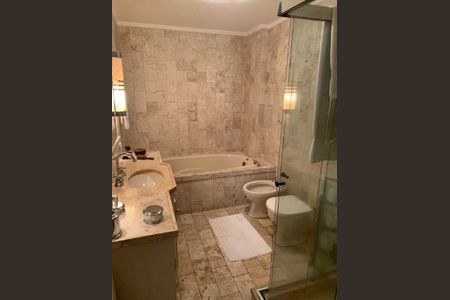 Casa à venda com 452m², 4 quartos e 4 vagas