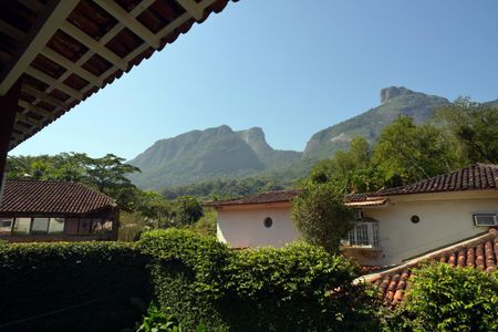 Casa à venda com 778m², 5 quartos e 6 vagas Casa à venda com 778m², 5 quartos e 6 vagasVaranda do Quarto 5