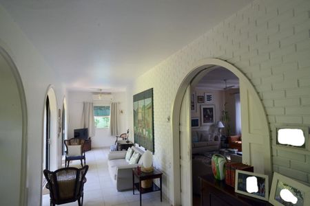 Casa à venda com 778m², 5 quartos e 6 vagas Casa à venda com 778m², 5 quartos e 6 vagasSala 2