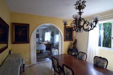 Casa à venda com 778m², 5 quartos e 6 vagas Casa à venda com 778m², 5 quartos e 6 vagasSala de Jantar 1