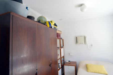 Casa à venda com 778m², 5 quartos e 6 vagas Casa à venda com 778m², 5 quartos e 6 vagasQuarto 3