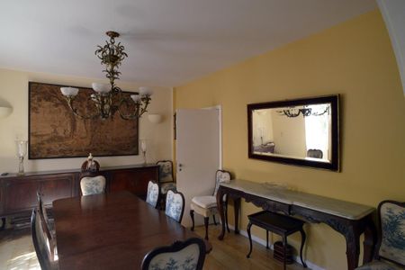 Casa à venda com 778m², 5 quartos e 6 vagas Casa à venda com 778m², 5 quartos e 6 vagasSala de Jantar 1