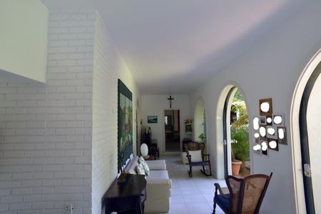 Casa à venda com 778m², 5 quartos e 6 vagas Casa à venda com 778m², 5 quartos e 6 vagasSala 2