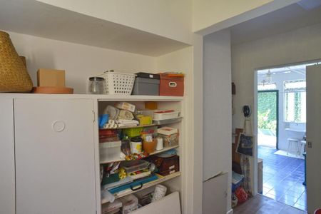 Casa à venda com 778m², 5 quartos e 6 vagas Casa à venda com 778m², 5 quartos e 6 vagasQuarto 1