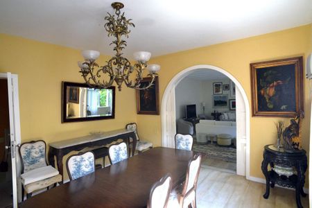 Casa à venda com 778m², 5 quartos e 6 vagas Casa à venda com 778m², 5 quartos e 6 vagasSala de Jantar 1