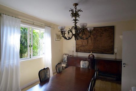 Casa à venda com 778m², 5 quartos e 6 vagas Casa à venda com 778m², 5 quartos e 6 vagasSala de Jantar 1