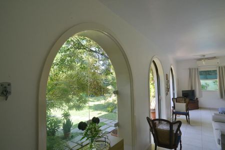 Casa à venda com 778m², 5 quartos e 6 vagas Casa à venda com 778m², 5 quartos e 6 vagasSala 2