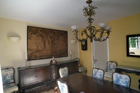 Casa à venda com 778m², 5 quartos e 6 vagas Casa à venda com 778m², 5 quartos e 6 vagasSala de Jantar 1