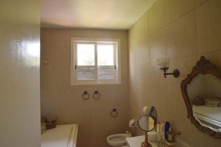 Casa à venda com 778m², 5 quartos e 6 vagas Casa à venda com 778m², 5 quartos e 6 vagasBanheiro da Suíte