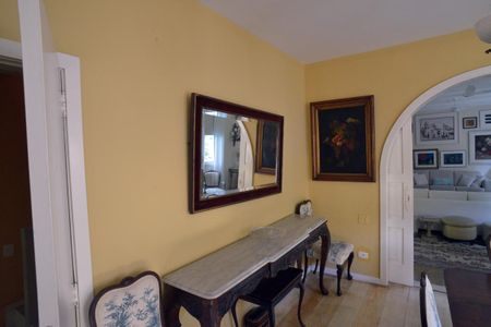 Casa à venda com 778m², 5 quartos e 6 vagas Casa à venda com 778m², 5 quartos e 6 vagasSala de Jantar 1