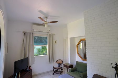 Casa à venda com 778m², 5 quartos e 6 vagas Casa à venda com 778m², 5 quartos e 6 vagasSala 2