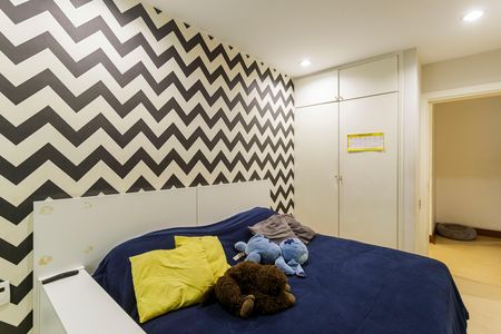 Apartamento à venda com 200m², 4 quartos e 2 vagas Apartamento à venda com 200m², 4 quartos e 2 vagasQuarto 2