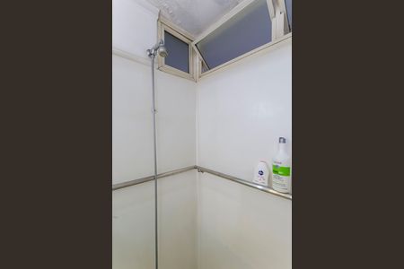 Apartamento à venda com 200m², 4 quartos e 2 vagas Apartamento à venda com 200m², 4 quartos e 2 vagasBanheiro Social