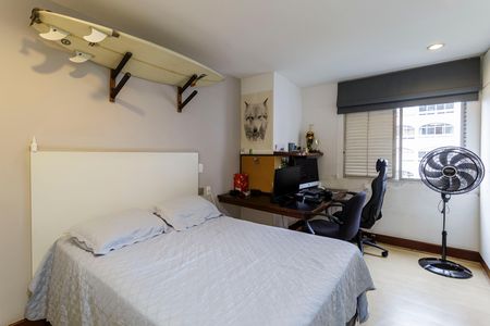 Apartamento à venda com 200m², 4 quartos e 2 vagas Apartamento à venda com 200m², 4 quartos e 2 vagasQuarto 3