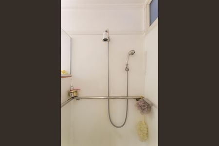 Apartamento à venda com 200m², 4 quartos e 2 vagas Apartamento à venda com 200m², 4 quartos e 2 vagasBanheiro da Suíte