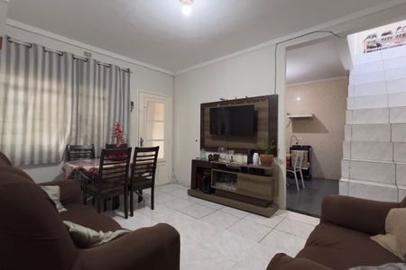 Casa à venda com 170m², 3 quartos e 2 vagasSala