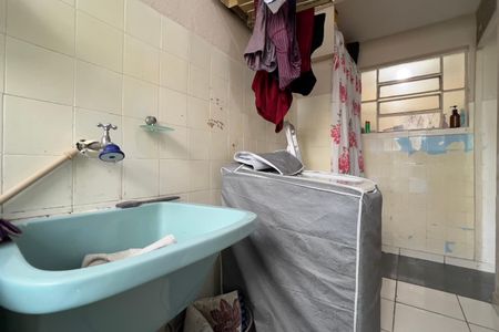 Casa à venda com 170m², 3 quartos e 2 vagasÁrea de Serviço