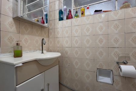 Casa à venda com 170m², 3 quartos e 2 vagasBanheiro